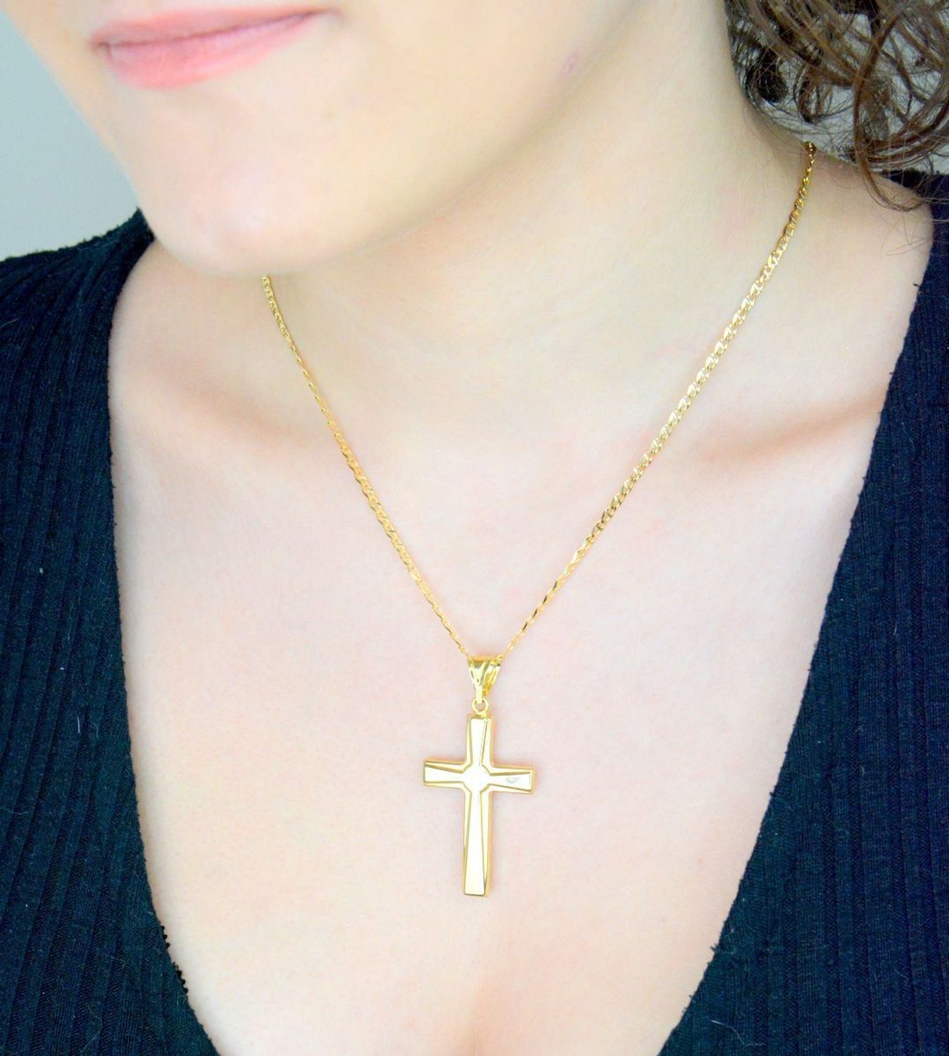 Duży krzyż złota zawieszka krzyż ZA 2319 585 bez wizerunku Złoty krzyżyk 585. Złoty krzyżyk zawieszka do łańcuszka. Złota zawieszka krzyżyk. Złoty krzyżyk 585 bez wizerunku. Krzyżyk złoty na 1.jpg